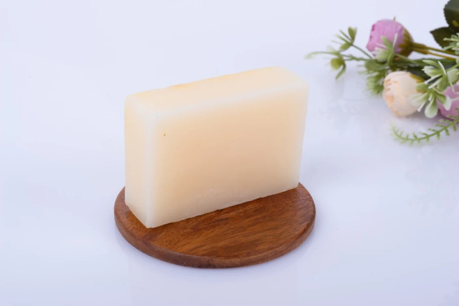 صابونة حليب طبيعية نقية