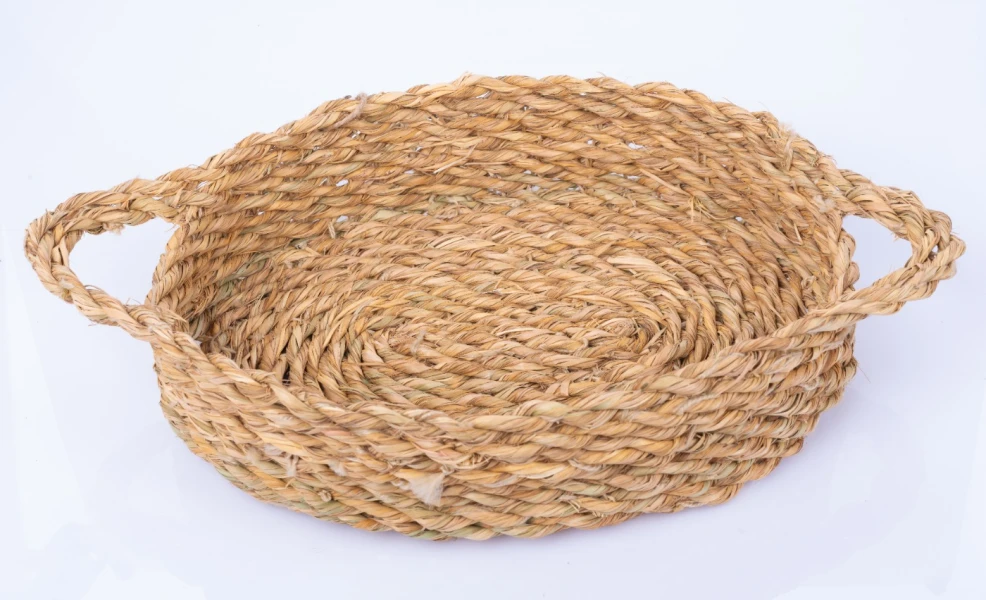 سلة خوص بيضاوية