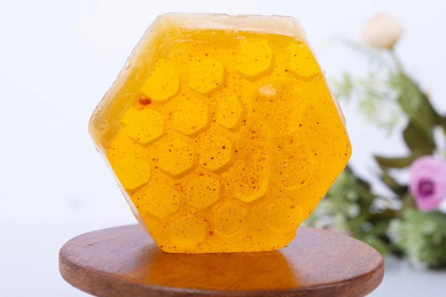 صابونة الكركم والعسل